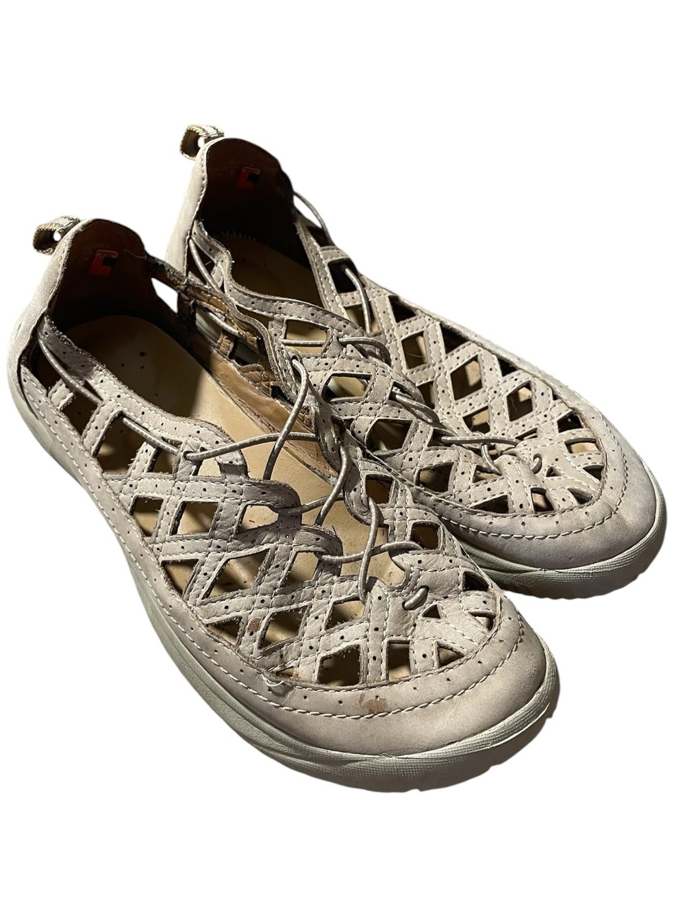 X7- Leather Upper 7.5 Women’s Neutral Cutout Lace-Up Moccasin Flats